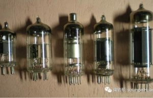 详解三极管NPN与PNP区别