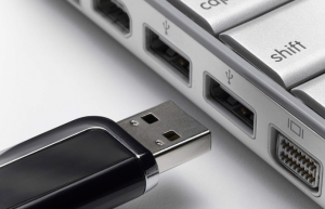 Linux怎么识别到我插入的设备USB设备是什么设备的呢？